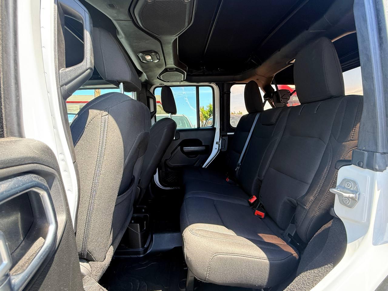 Jeep Wrangler Unlimited Sport 2018