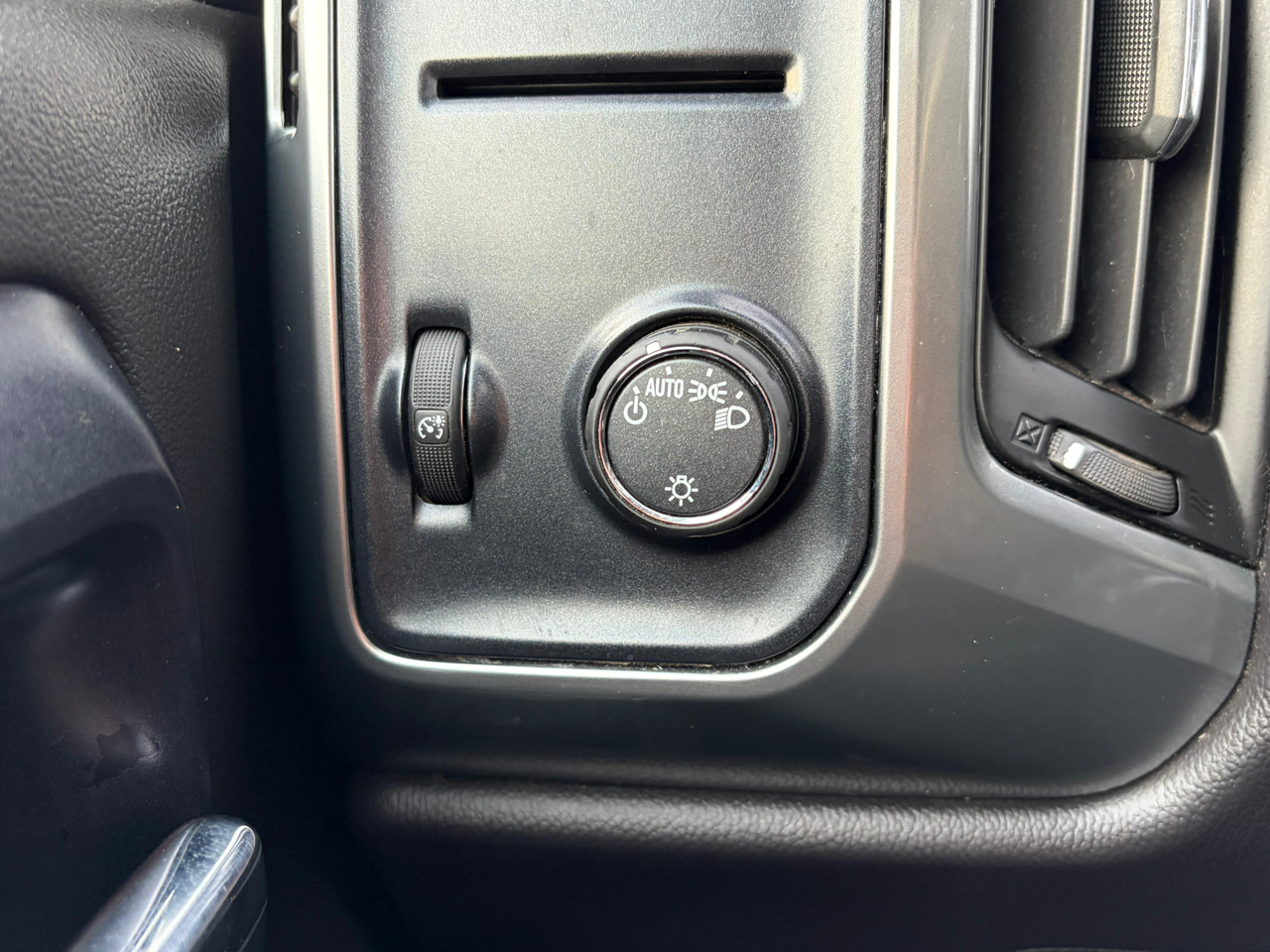 Chevrolet Silverado 1500 2LT Crew Cab Long Box 2WD 2014