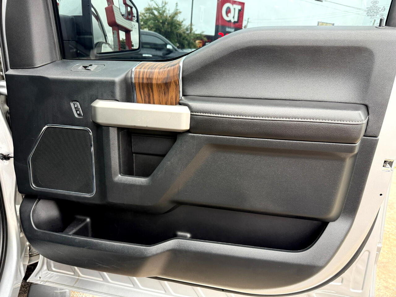 Ford F-150 King-Ranch SuperCrew 5.5-ft. 2WD 2019 Ford F-150 King-Ranch SuperCrew 5.5-ft. 2WD 2019