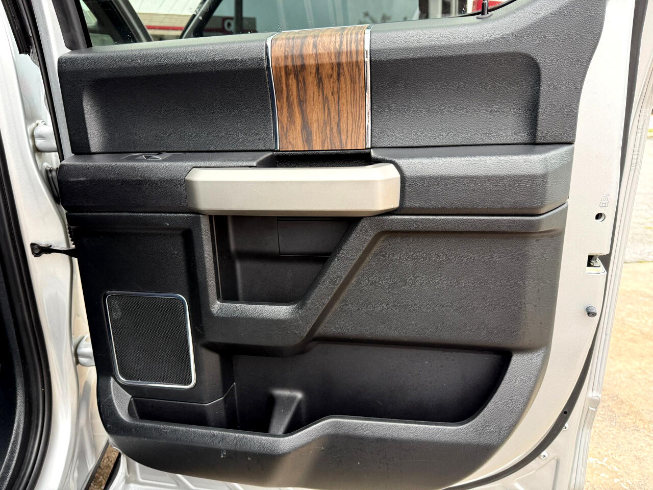 Ford F-150 King-Ranch SuperCrew 5.5-ft. 2WD 2019 Ford F-150 King-Ranch SuperCrew 5.5-ft. 2WD 2019
