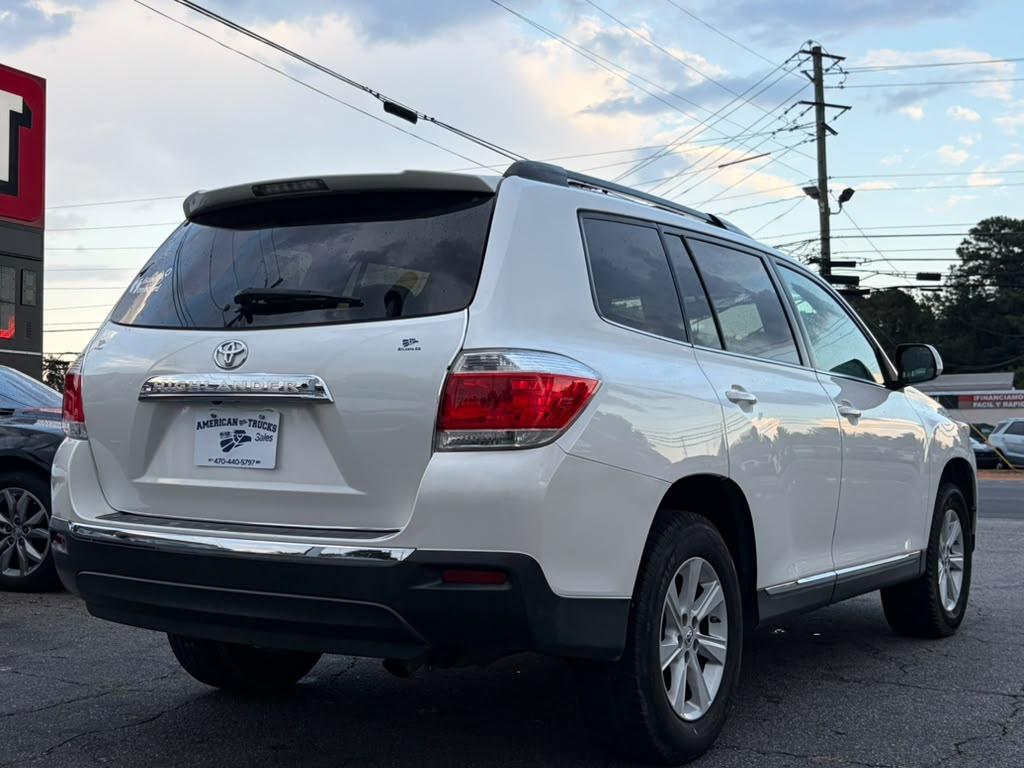 Toyota Highlander Base 2WD I4 2013