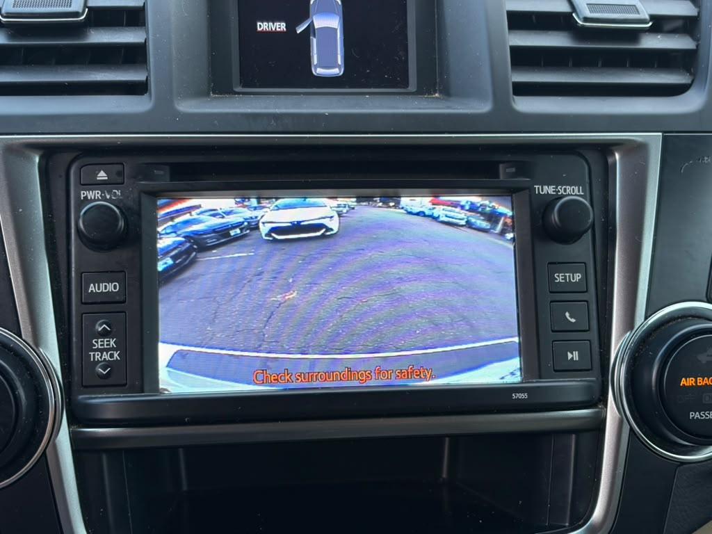 Toyota Highlander Base 2WD I4 2013