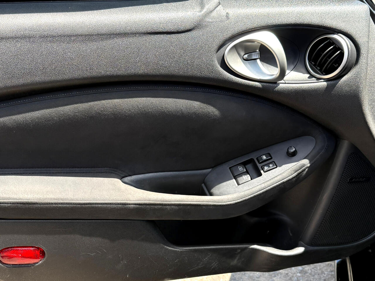 Nissan Z 370Z Roadster 2010 Nissan Z 370Z Roadster 2010