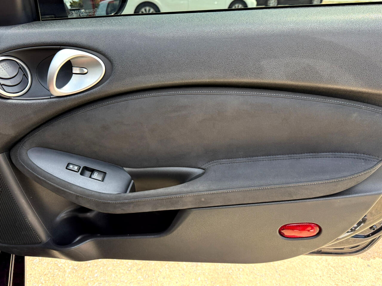 Nissan Z 370Z Roadster 2010 Nissan Z 370Z Roadster 2010