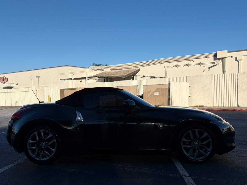 Nissan Z 370Z Roadster 2010