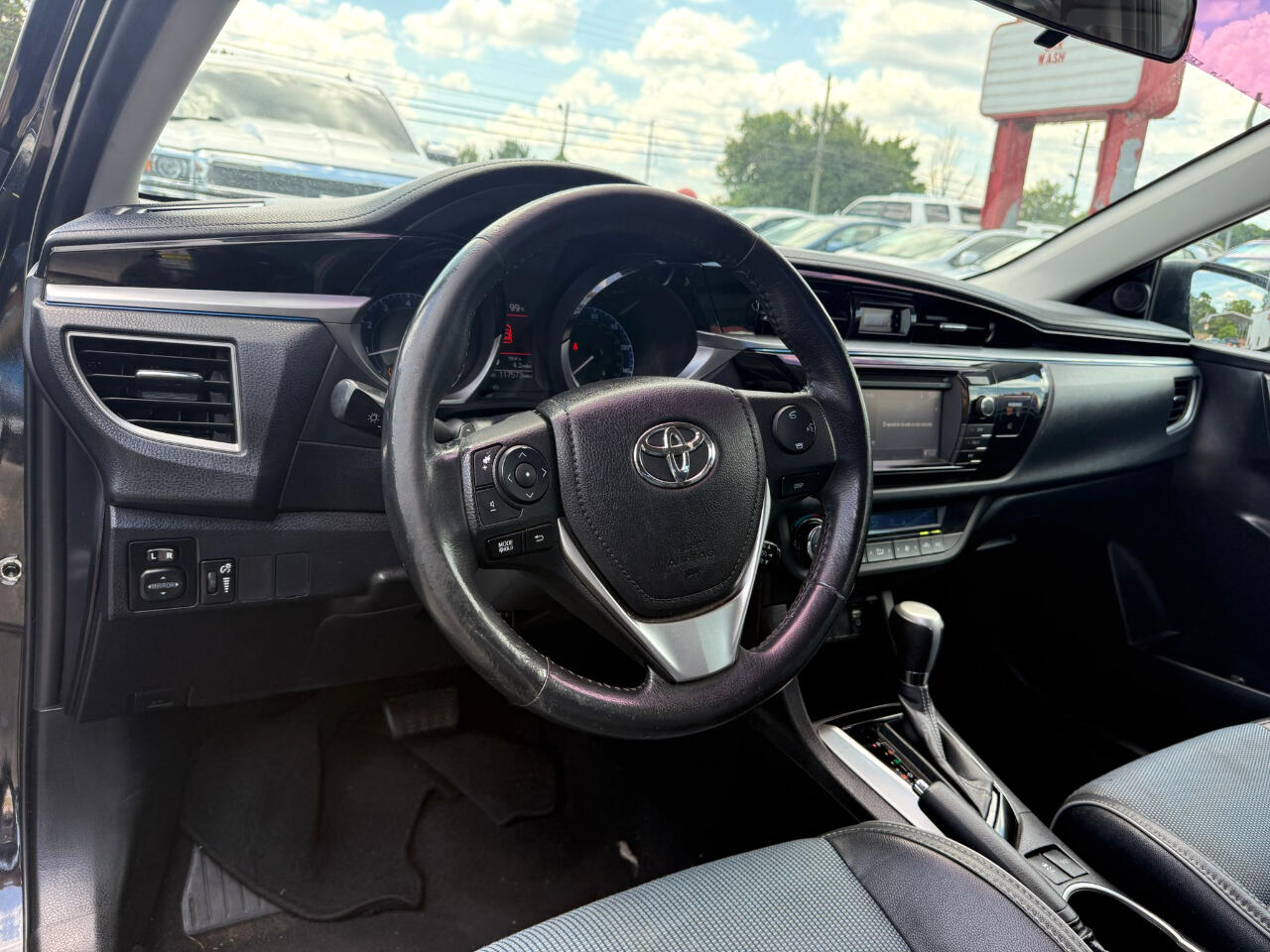 Toyota Corolla S Premium CVT 2015 Toyota Corolla S Premium CVT 2015