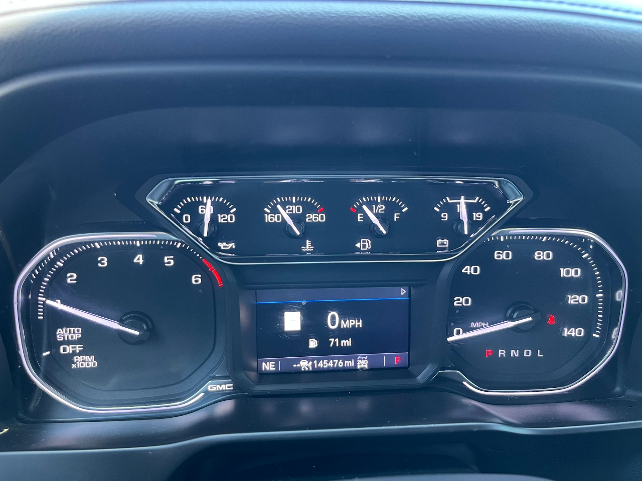 GMC Sierra 1500 SLT Crew Cab Short Box 4WD 2020 GMC Sierra 1500 SLT Crew Cab Short Box 4WD 2020