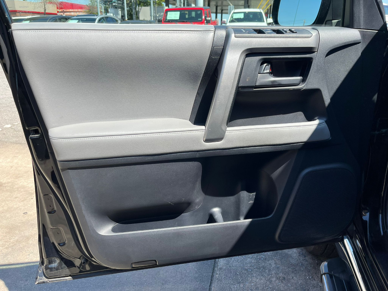 Toyota 4Runner SR5 2WD 2011 Toyota 4Runner SR5 2WD 2011