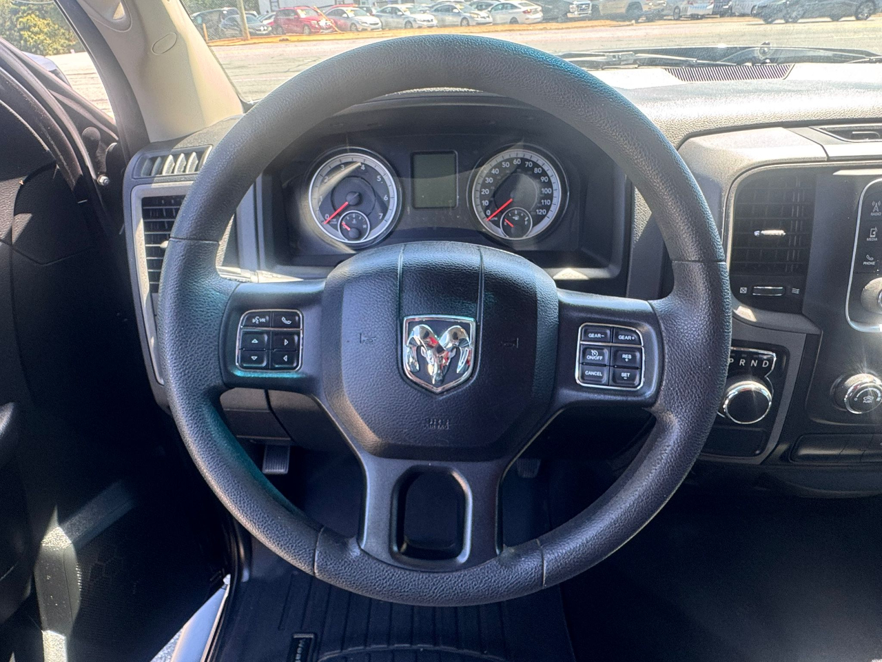 RAM 1500 Tradesman Crew Cab SWB 2WD 2018 RAM 1500 Tradesman Crew Cab SWB 2WD 2018