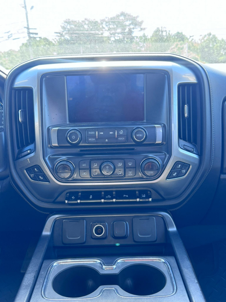 Chevrolet Silverado 1500 LTZ Crew Cab 2WD 2015 Chevrolet Silverado 1500 LTZ Crew Cab 2WD 2015