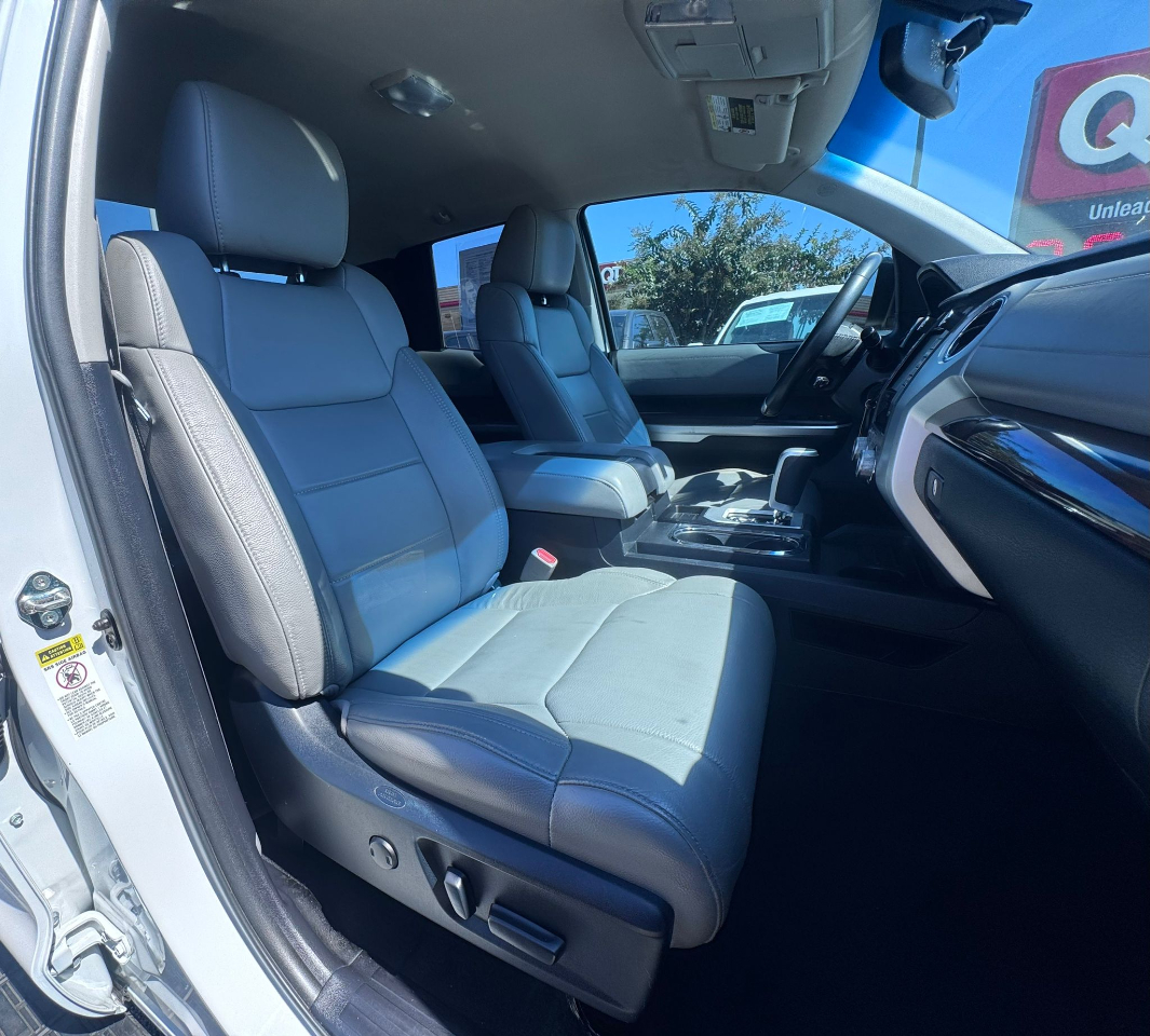 Toyota Tundra Limited 5.7L FFV Double Cab 2WD 2017 Toyota Tundra Limited 5.7L FFV Double Cab 2WD 2017