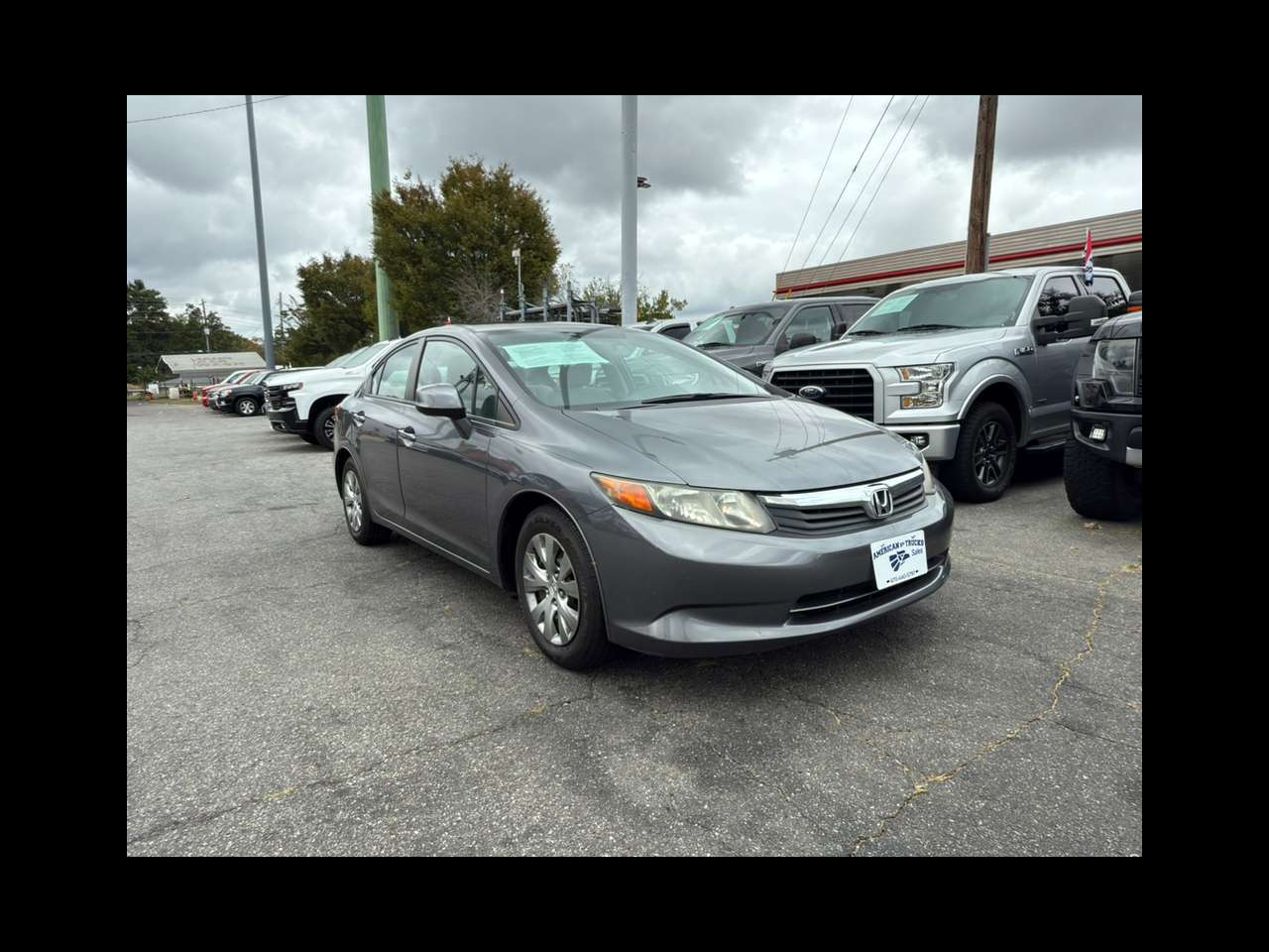 Honda Civic LX Sedan 5-Speed AT 2012
