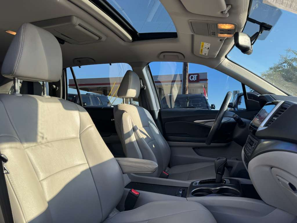 Honda Pilot EX-L w/RES 2017 Honda Pilot EX-L w/RES 2017