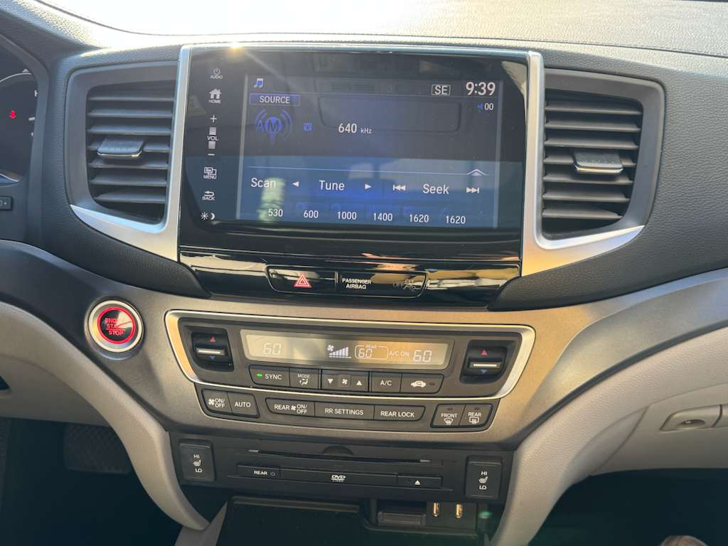 Honda Pilot EX-L w/RES 2017 Honda Pilot EX-L w/RES 2017