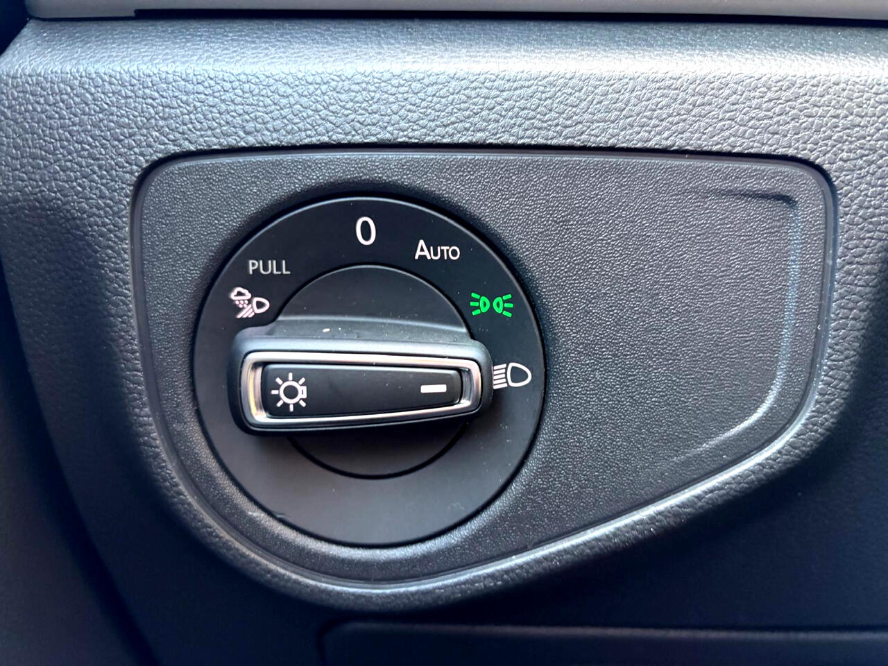 Volkswagen Atlas Cross Sport SE w/Technology 2021