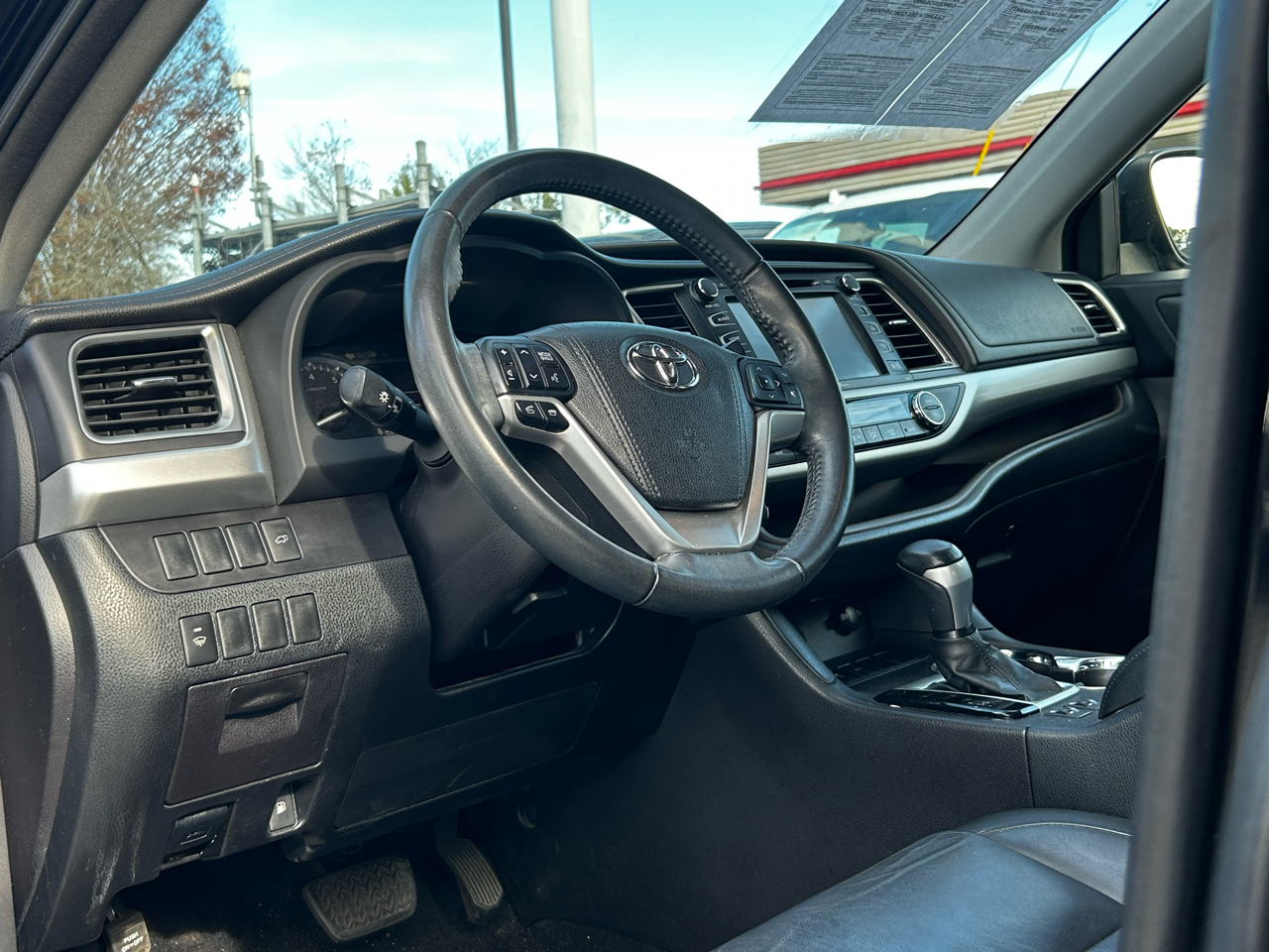 Toyota Highlander XLE FWD V6 2015