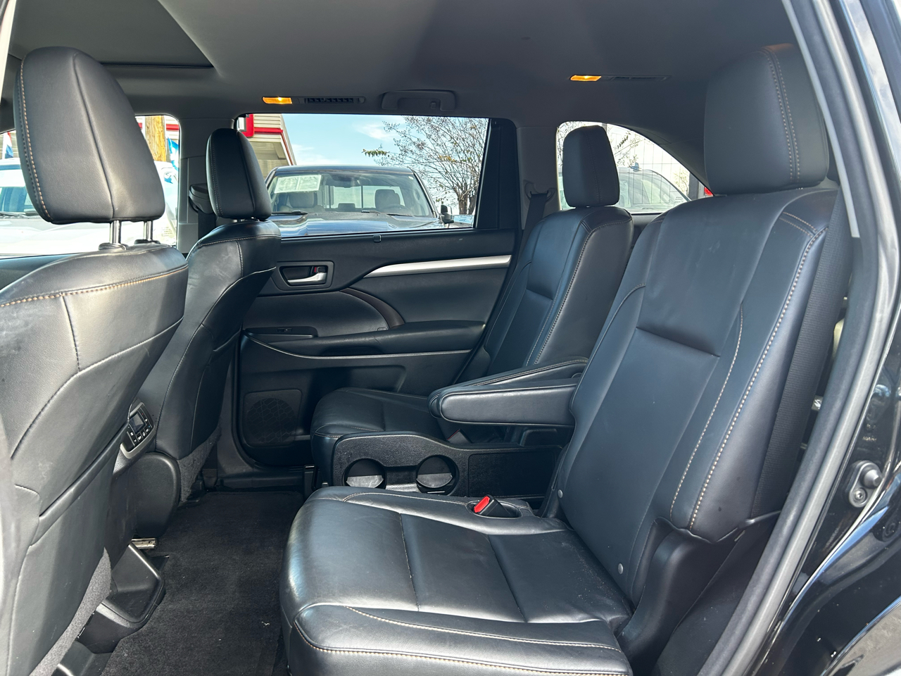 Toyota Highlander XLE FWD V6 2015