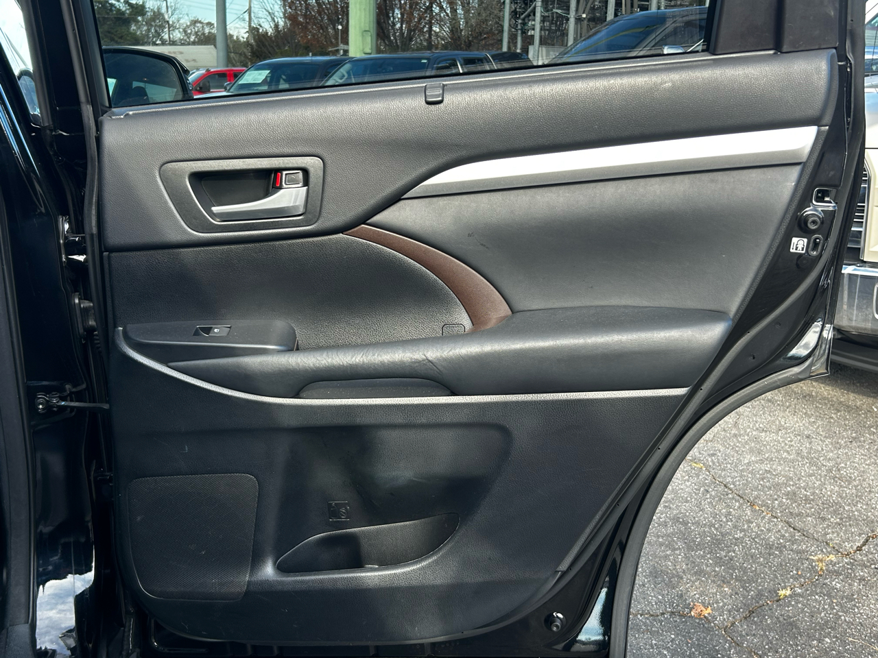 Toyota Highlander XLE FWD V6 2015