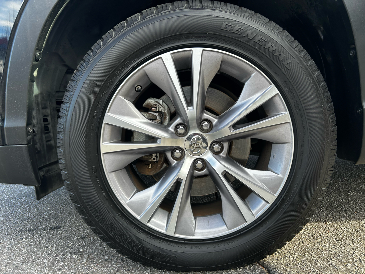 Toyota Highlander XLE FWD V6 2015