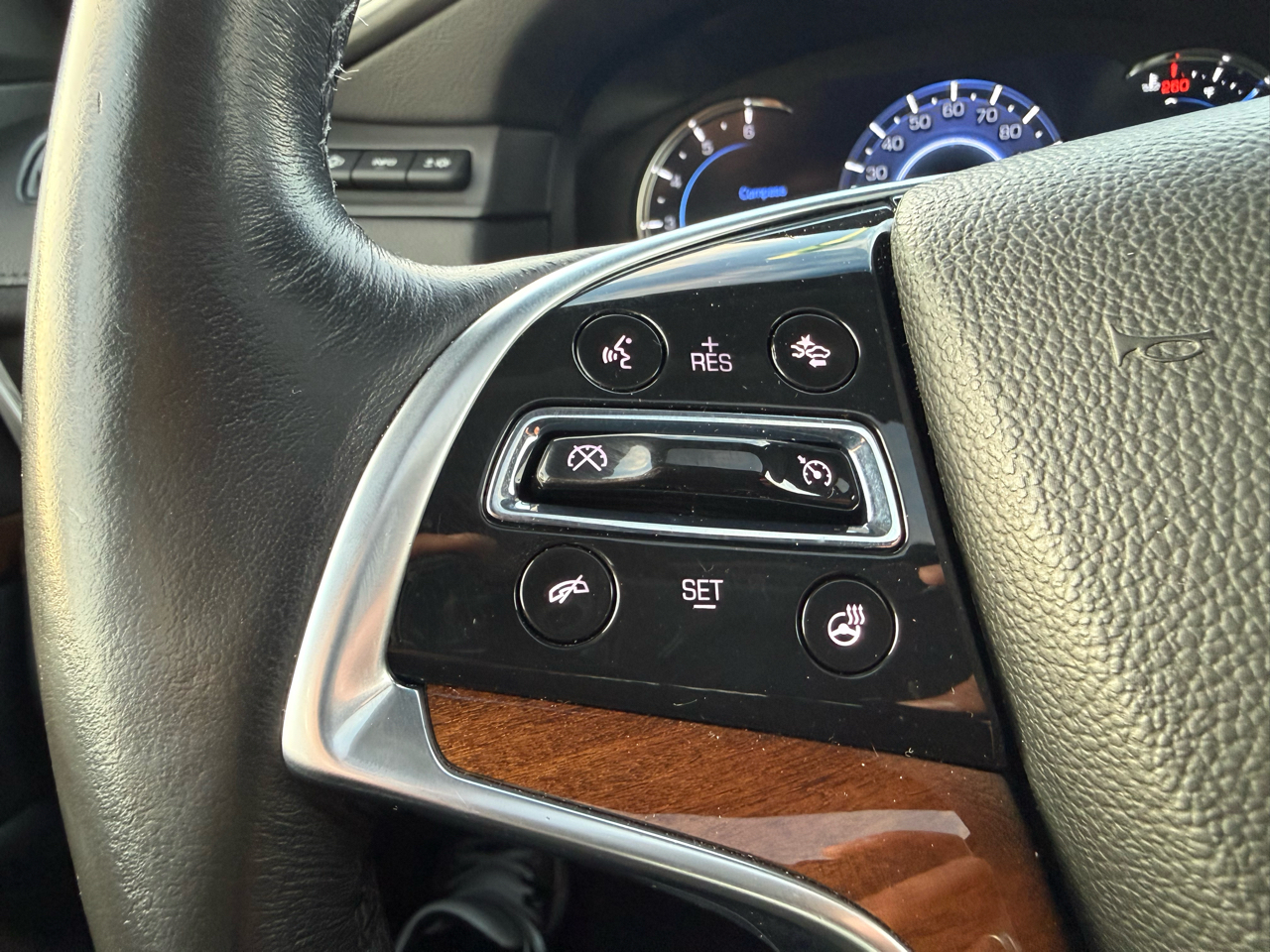 Cadillac Escalade Premium 4WD 2016