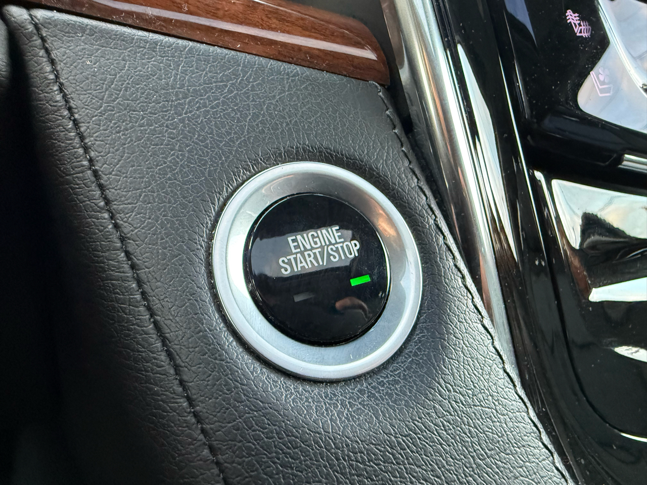 Cadillac Escalade Premium 4WD 2016