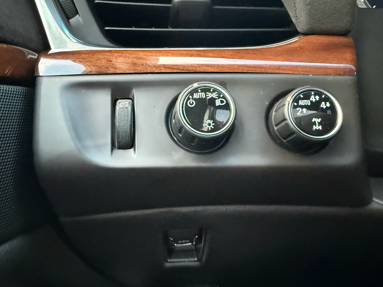 Cadillac Escalade Premium 4WD 2016