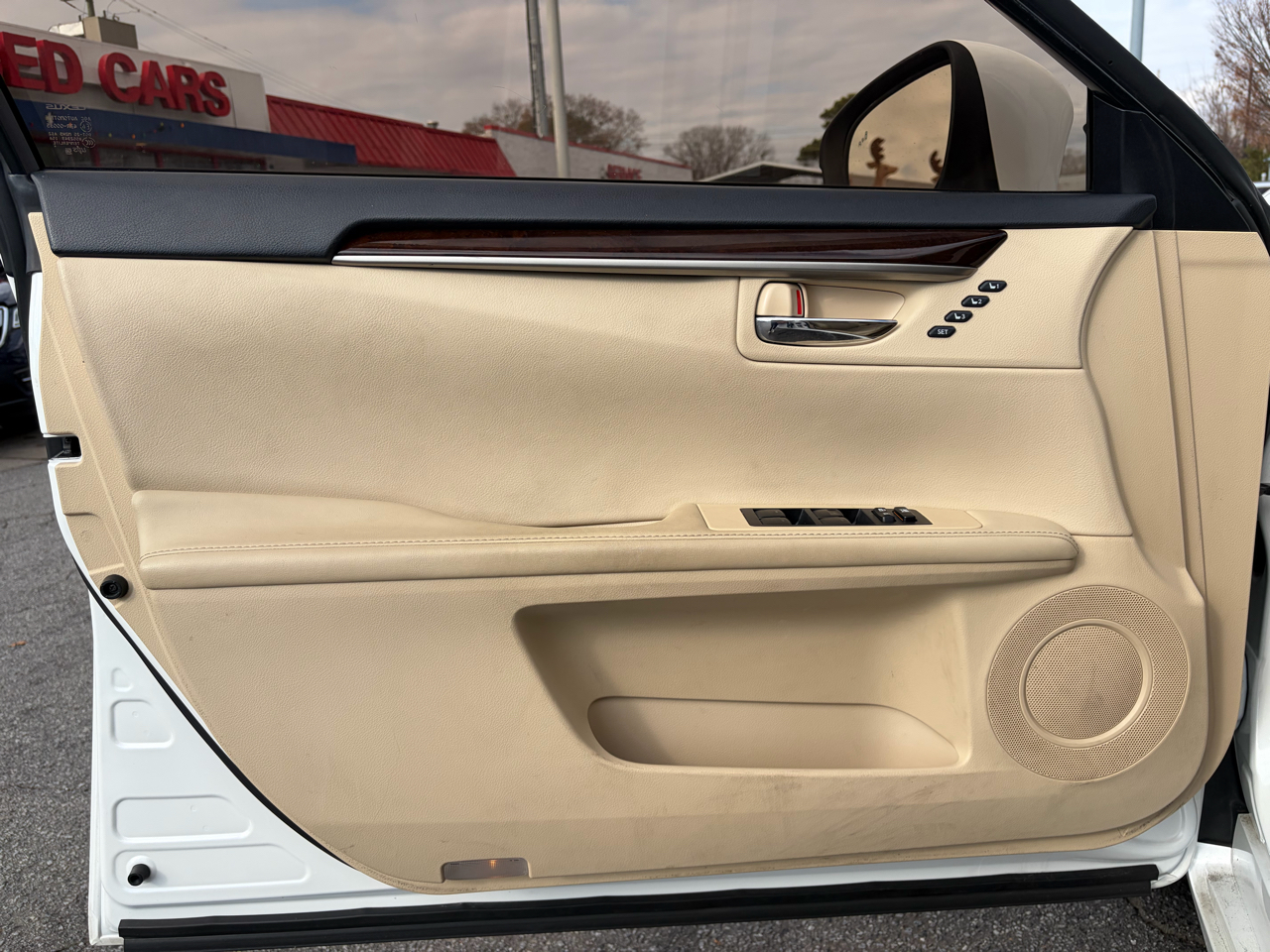 Lexus ES 350 Sedan 2014