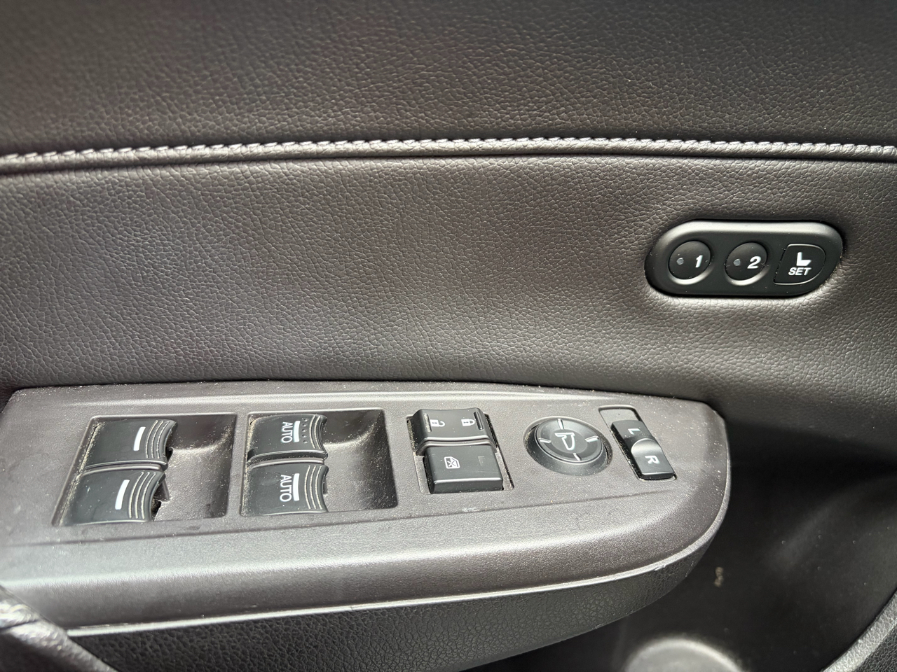 Acura ILX 8-Spd AT w/ Premium & A-SPEC Packages 2017