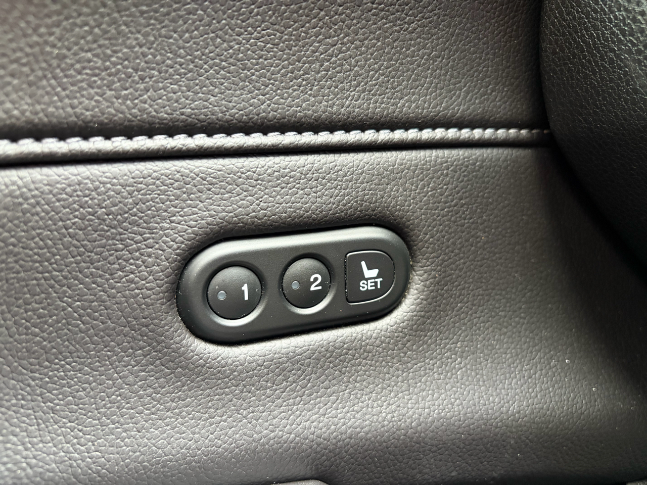 Acura ILX 8-Spd AT w/ Premium & A-SPEC Packages 2017