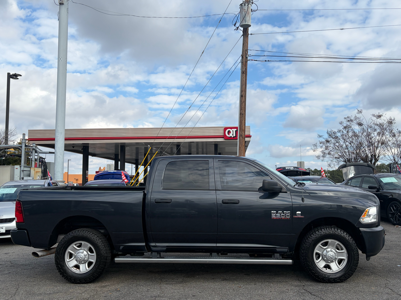 RAM 2500 Tradesman Crew Cab SWB 2WD 2017