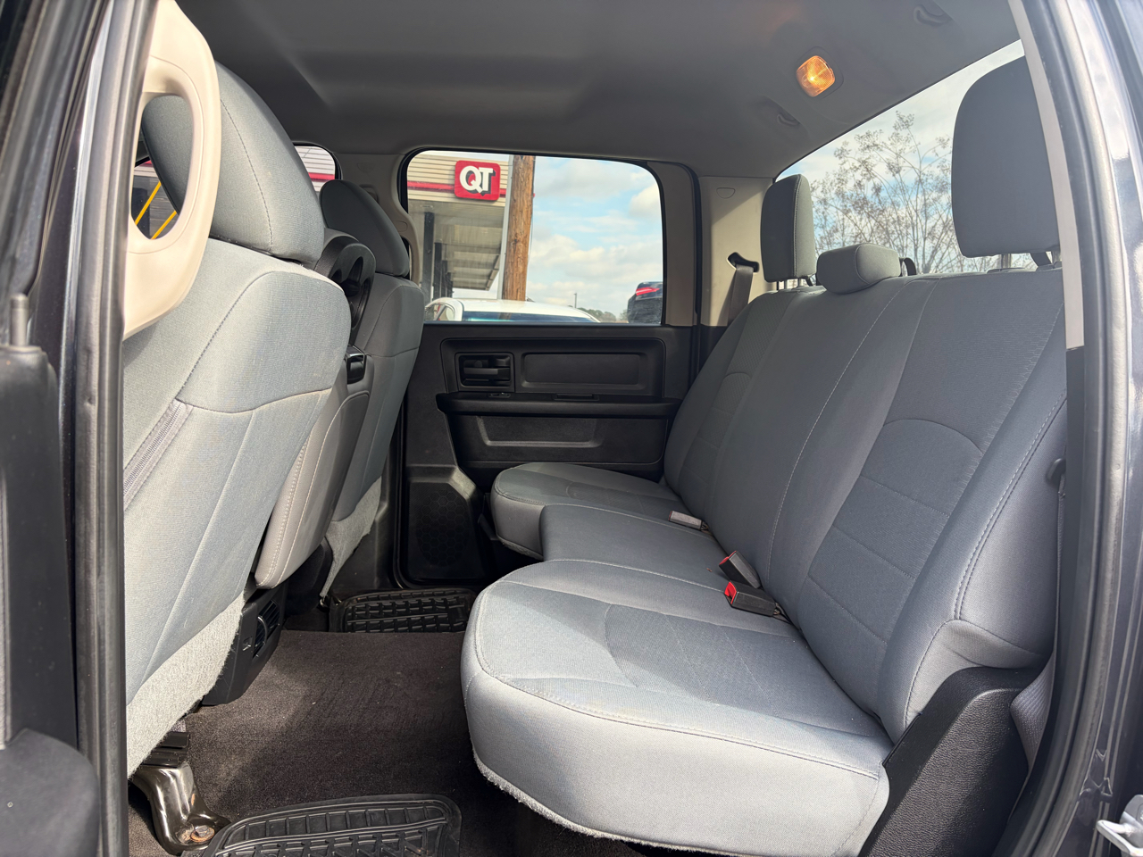 RAM 2500 Tradesman Crew Cab SWB 2WD 2017