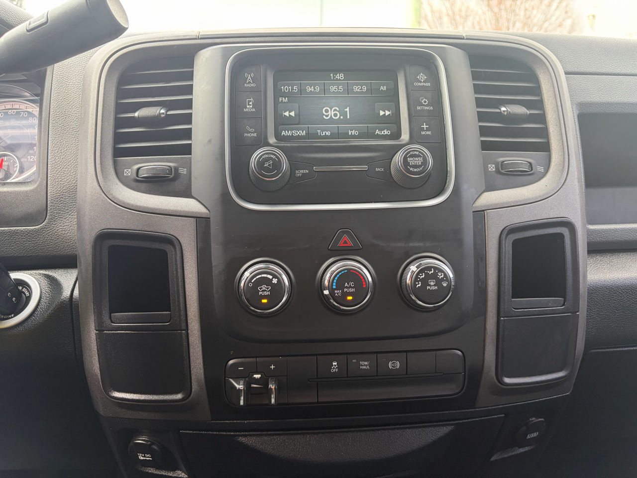 RAM 2500 Tradesman Crew Cab SWB 2WD 2017