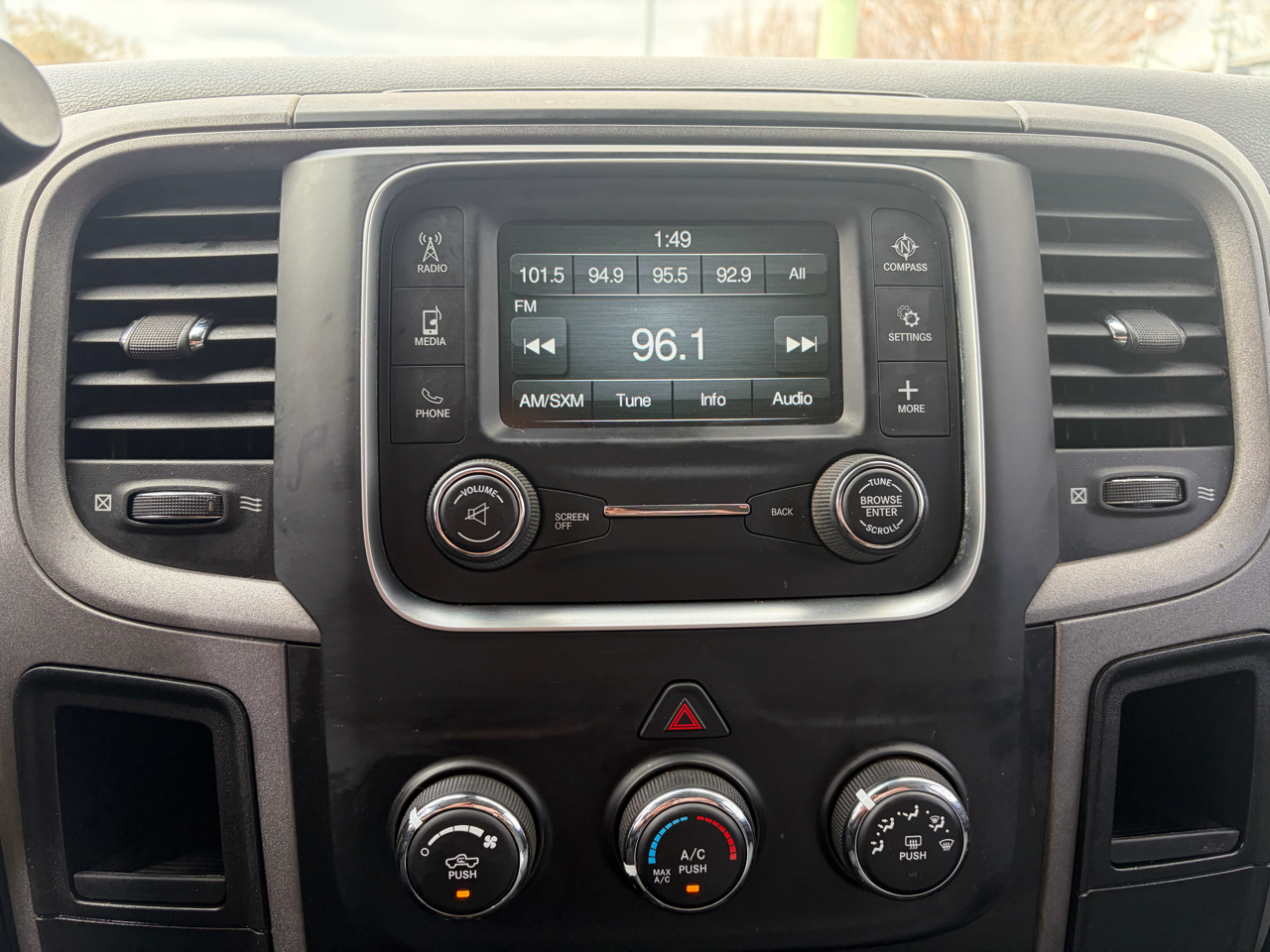 RAM 2500 Tradesman Crew Cab SWB 2WD 2017