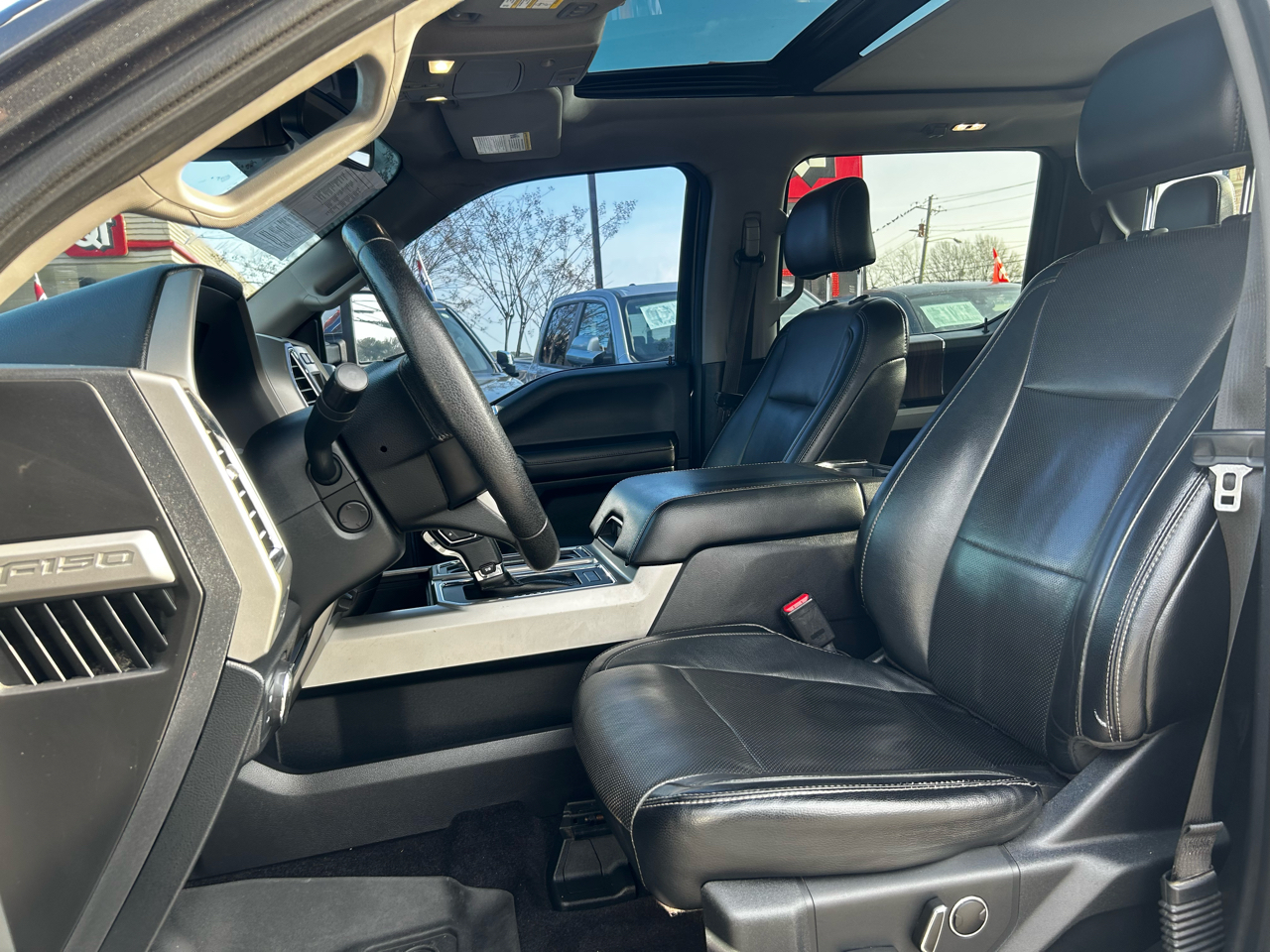 Ford F-150 Lariat SuperCrew 5.5-ft. Bed 4WD 2016