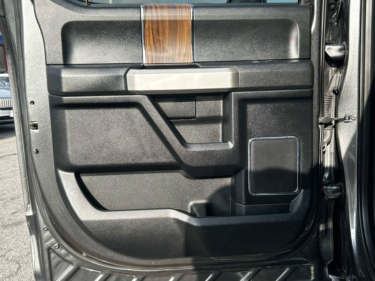 Ford F-150 Lariat SuperCrew 5.5-ft. Bed 4WD 2016