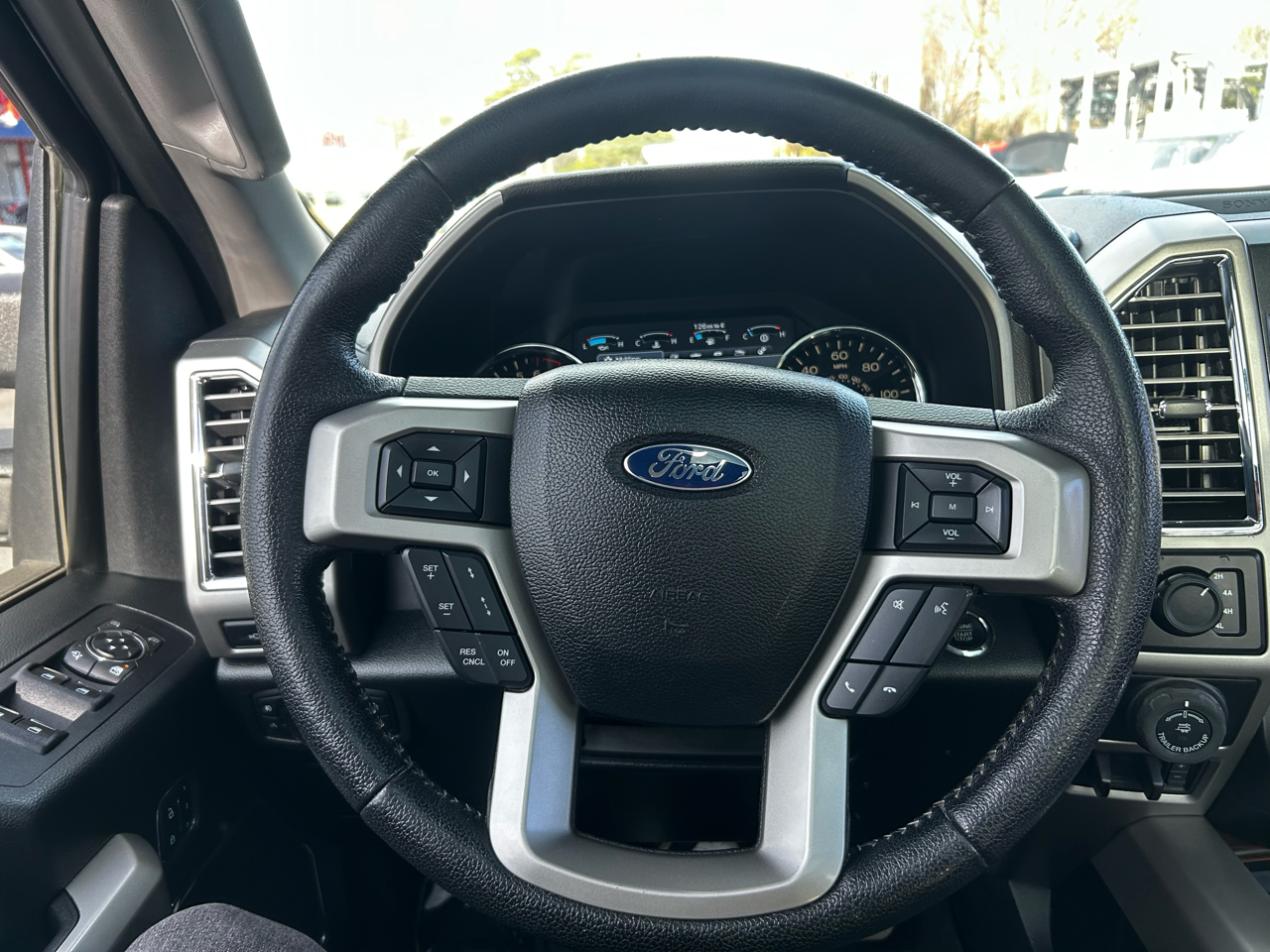 Ford F-150 Lariat SuperCrew 5.5-ft. Bed 4WD 2016
