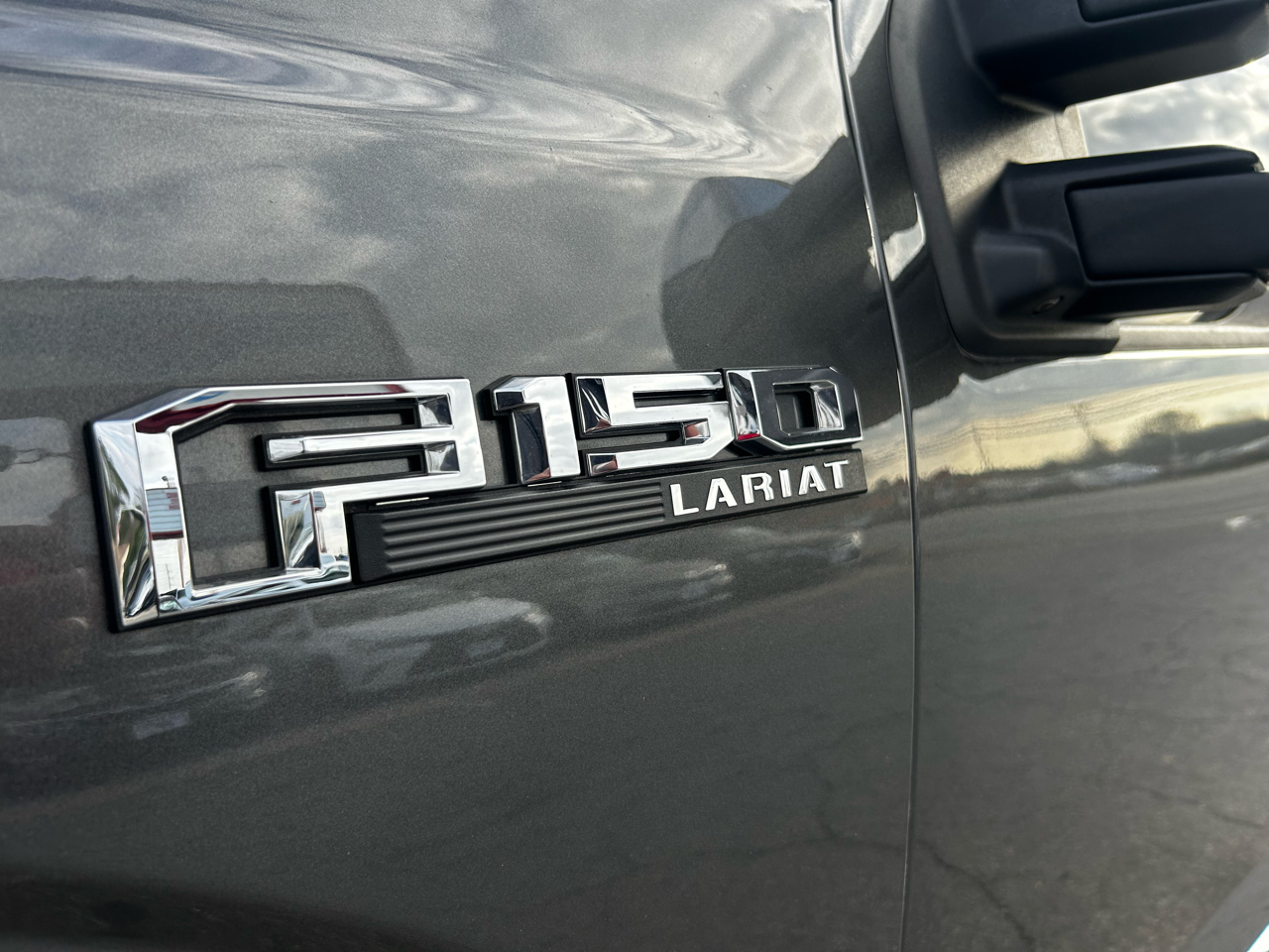 Ford F-150 Lariat SuperCrew 5.5-ft. Bed 4WD 2016