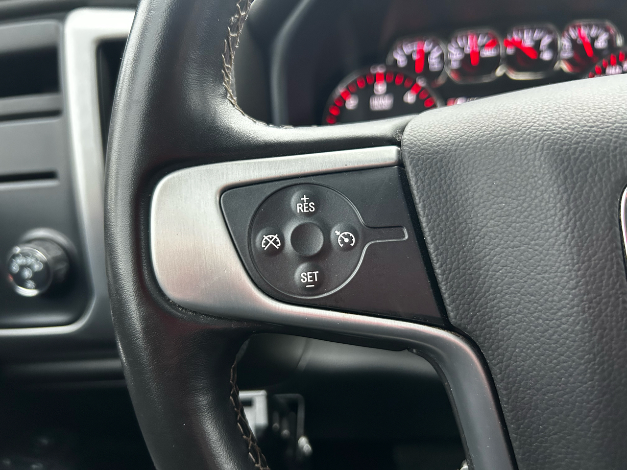 GMC Sierra 1500 SLE Crew Cab Long Box 2WD 2015