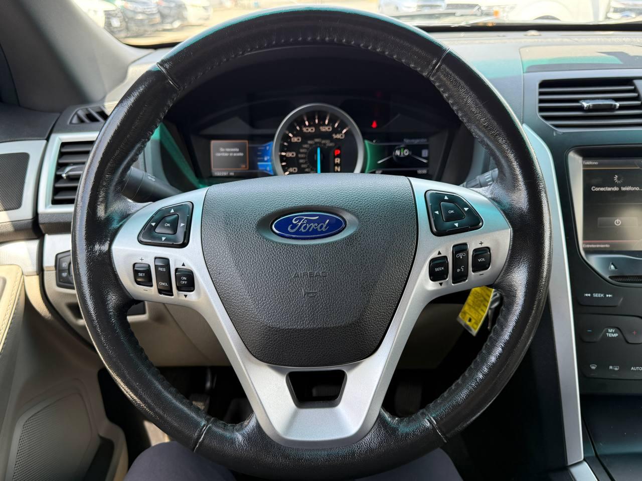 Ford Explorer XLT FWD 2014