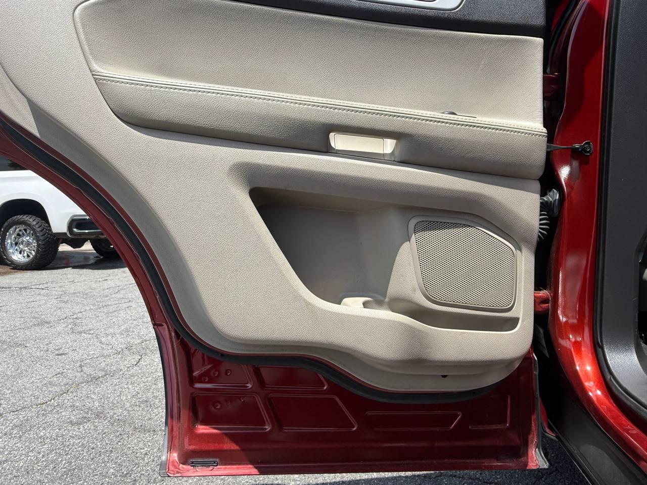 Ford Explorer XLT FWD 2014