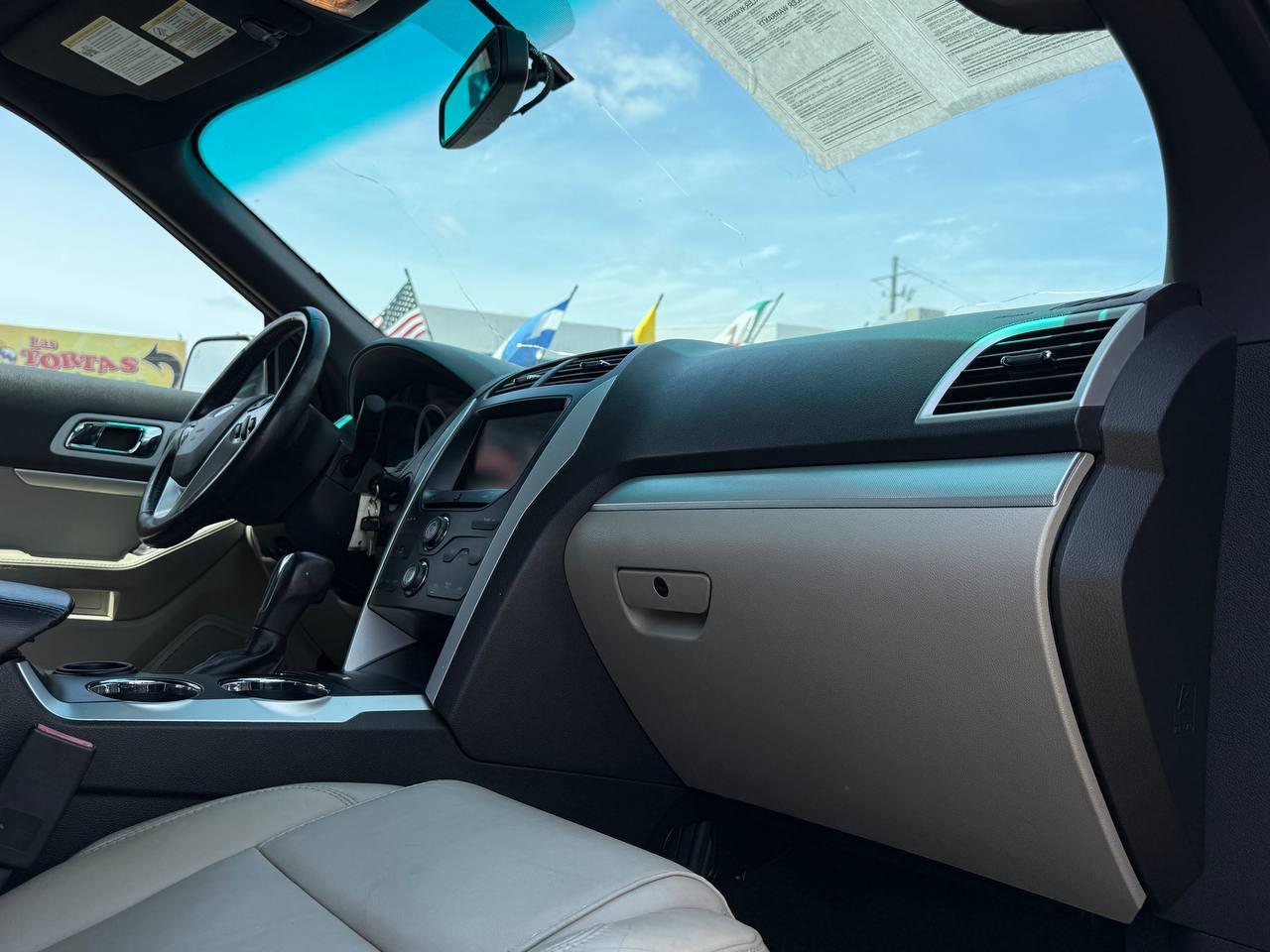 Ford Explorer XLT FWD 2014