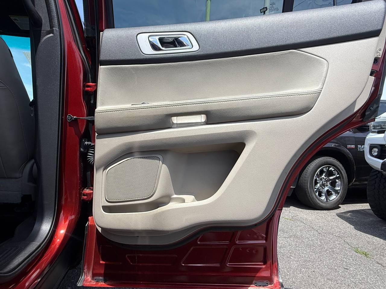 Ford Explorer XLT FWD 2014