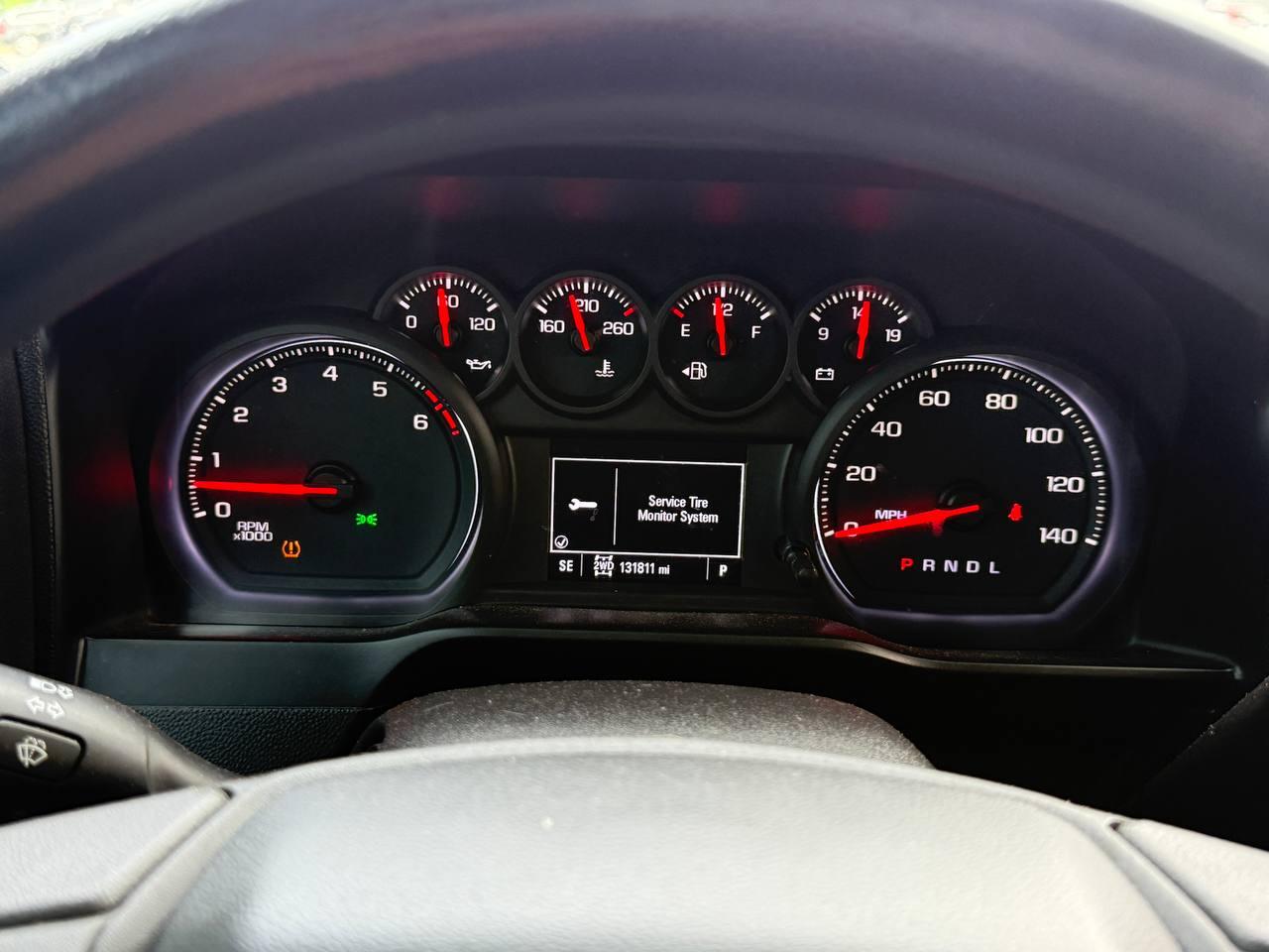 Chevrolet Silverado 1500 Custom Trail Boss Crew Cab Long Box 4WD 2019