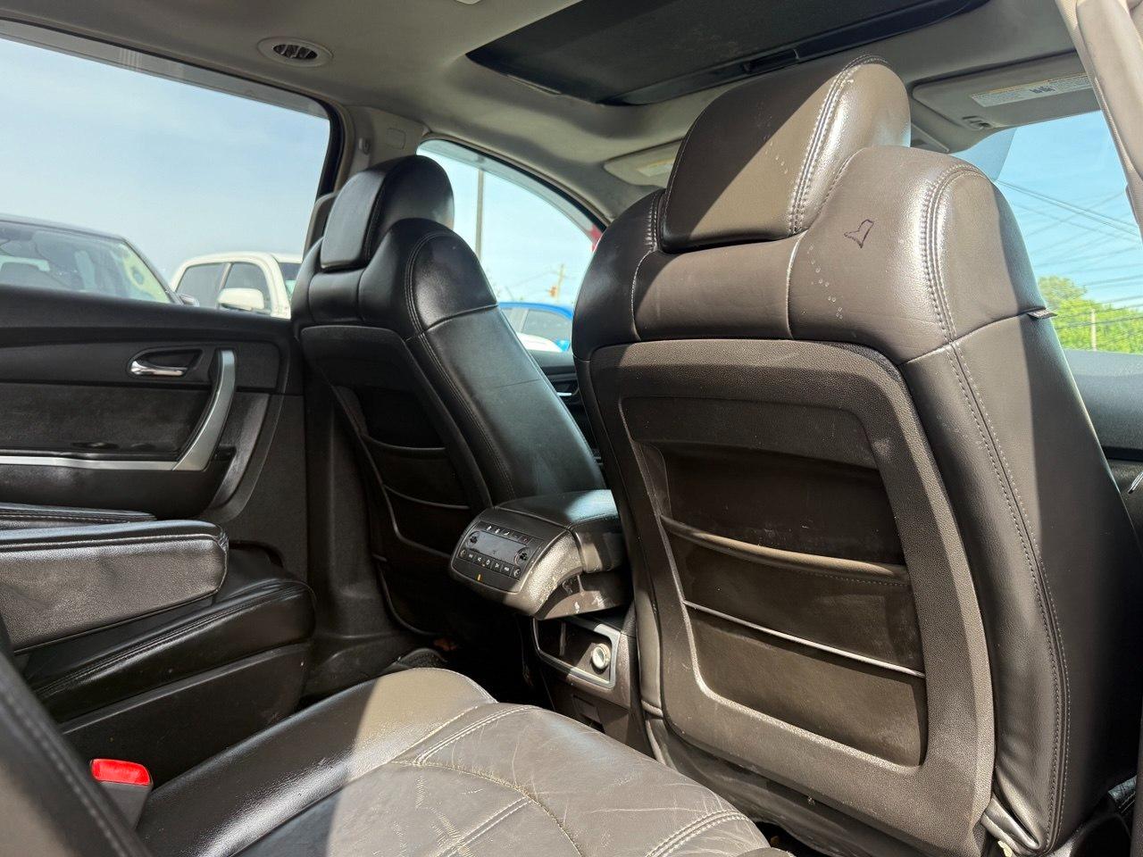 GMC Acadia SLT-2 FWD 2008