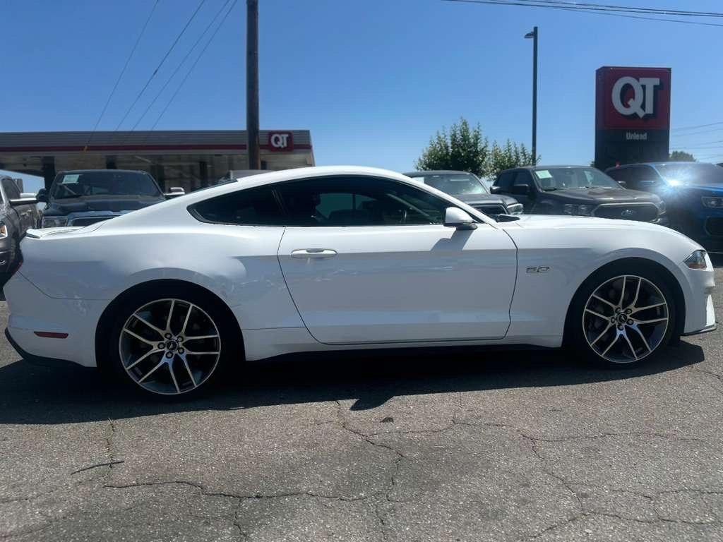 Ford Mustang GT Premium Coupe 2019