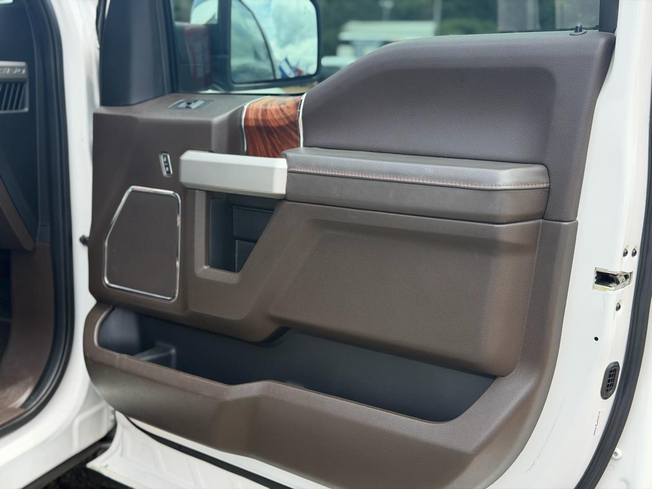 Ford F-150 King-Ranch SuperCrew 5.5-ft. 4WD 2016