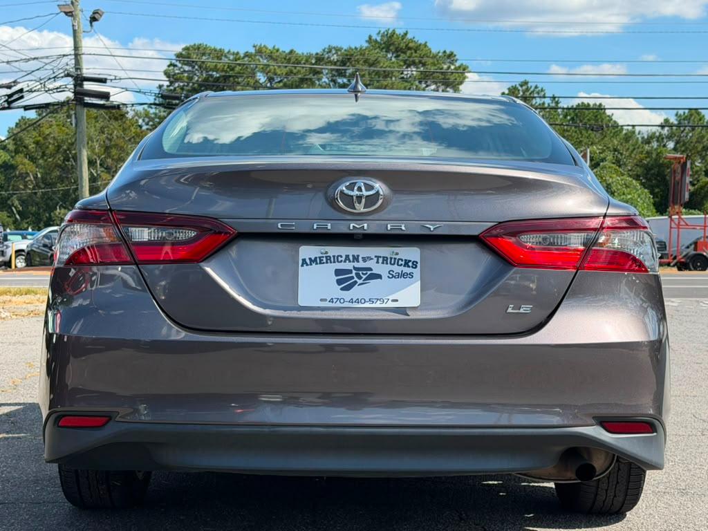 Toyota Camry LE 2021