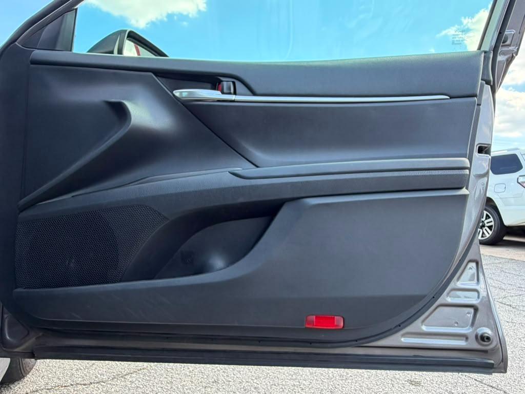 Toyota Camry LE 2021