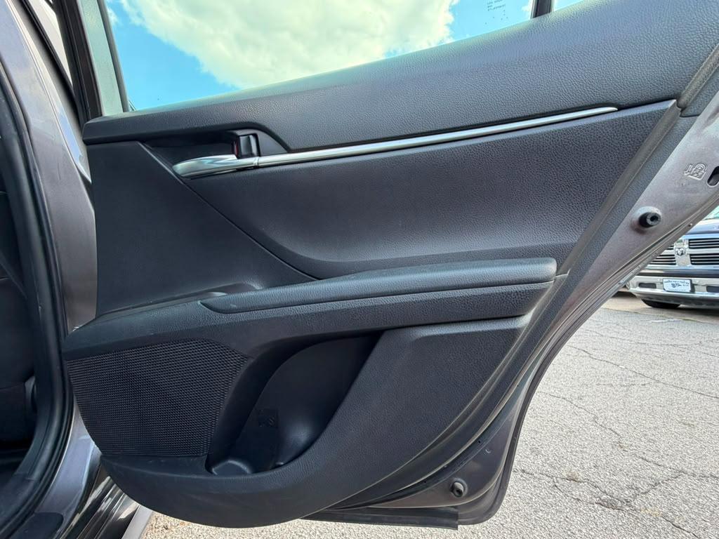 Toyota Camry LE 2021