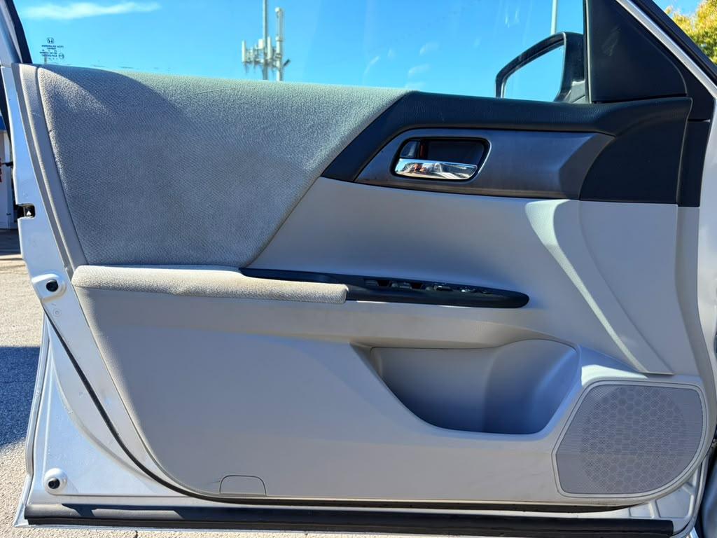 Honda Accord LX Sedan CVT 2013